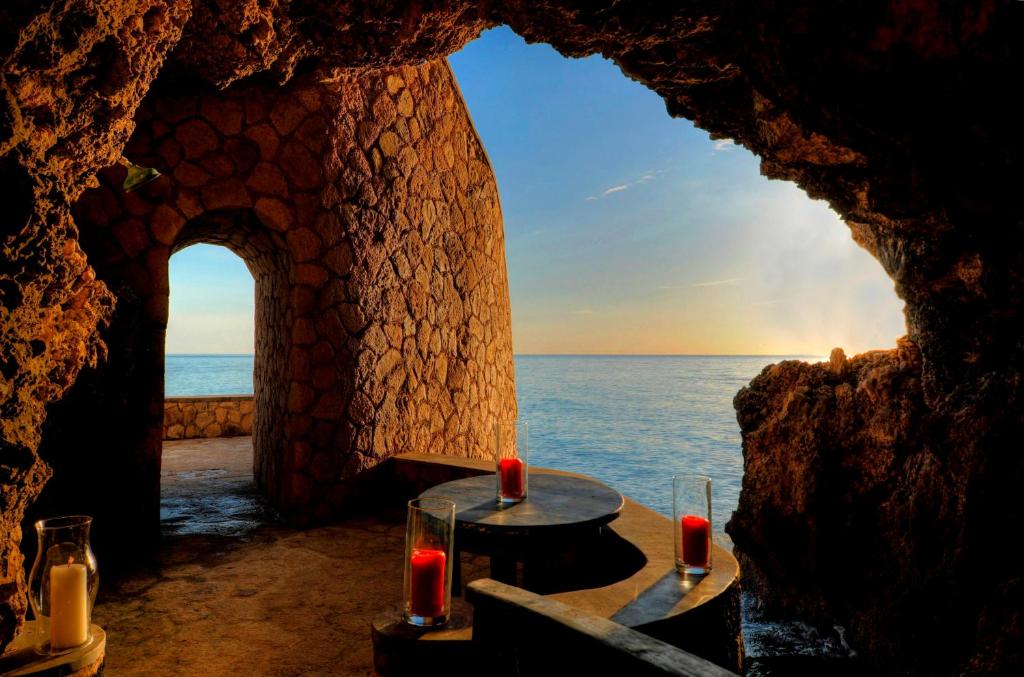 The Caves, Negril (updated prices 2025)