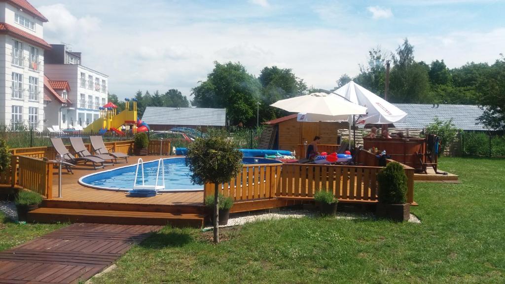 Bazén v ubytování Dom Wczasowy Laguna nebo v jeho okolí
