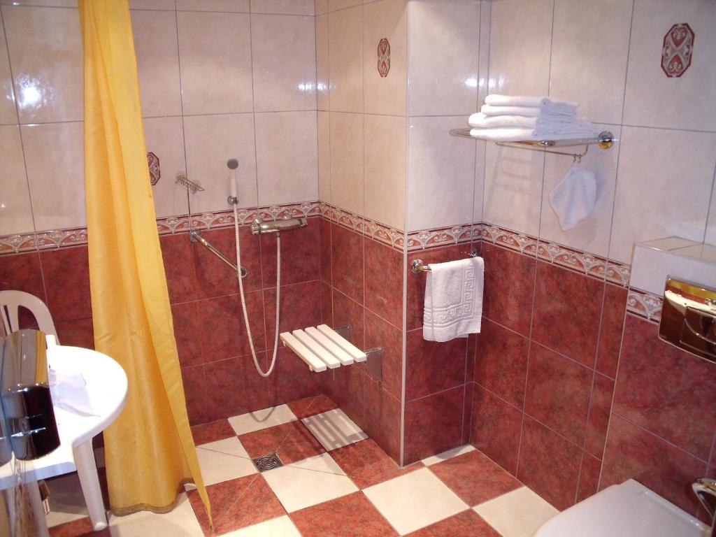 Koupelna v ubytování Cit'Hotel - Hotel Le Cèdre