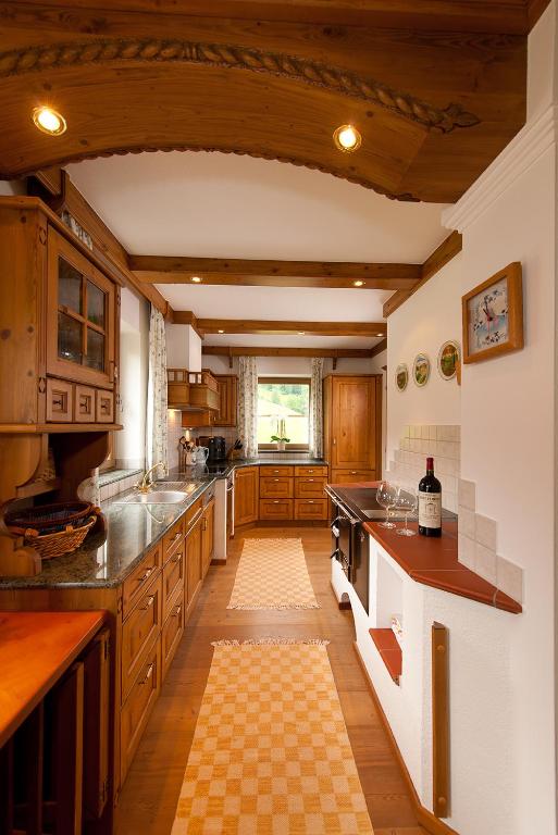 Kuchyň nebo kuchyňský kout v ubytování Ferienhaus Hochkönig