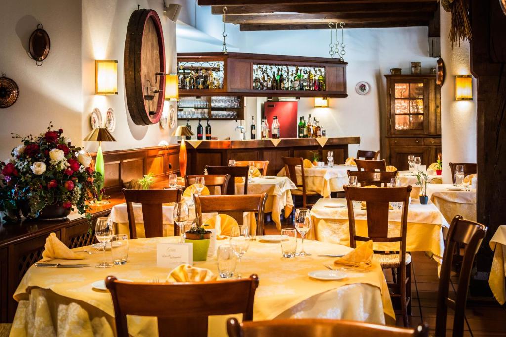 Nápoje v ubytování Hotel & Spa A la cour d'Alsace by HappyCulture