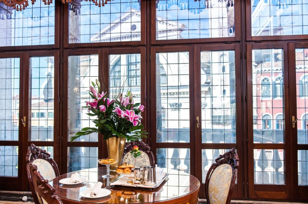 Hotel Nani Mocenigo Palace - Resim 37