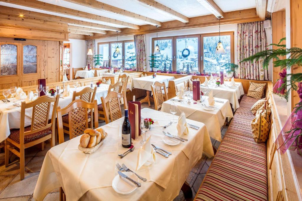 Restaurace v ubytování Hotel Anemone