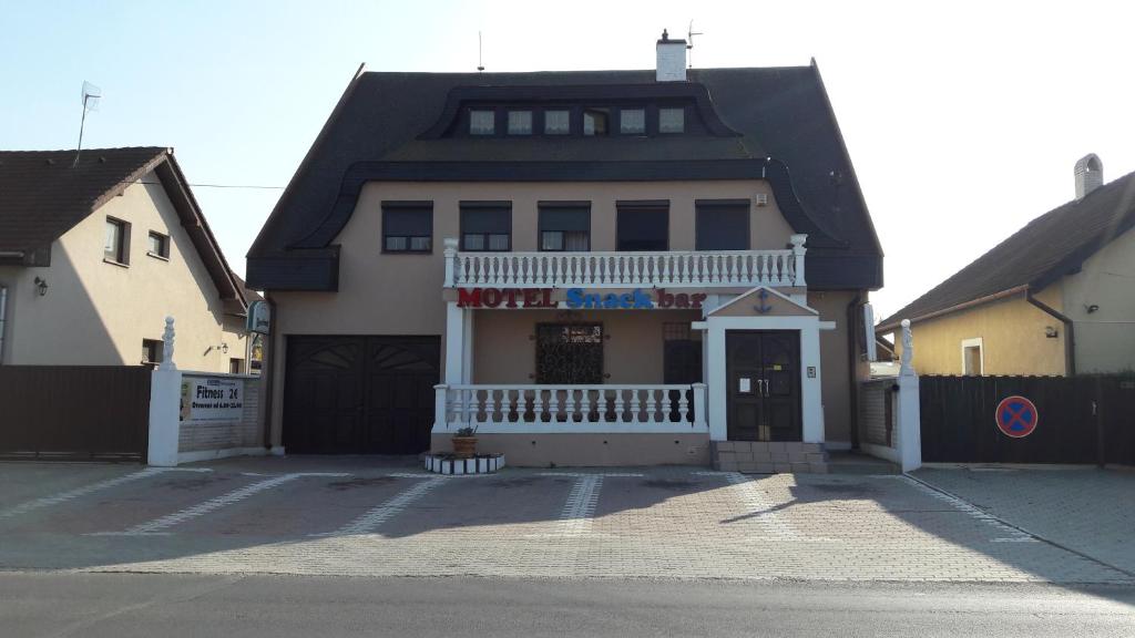 Budova, kde se motel nachází