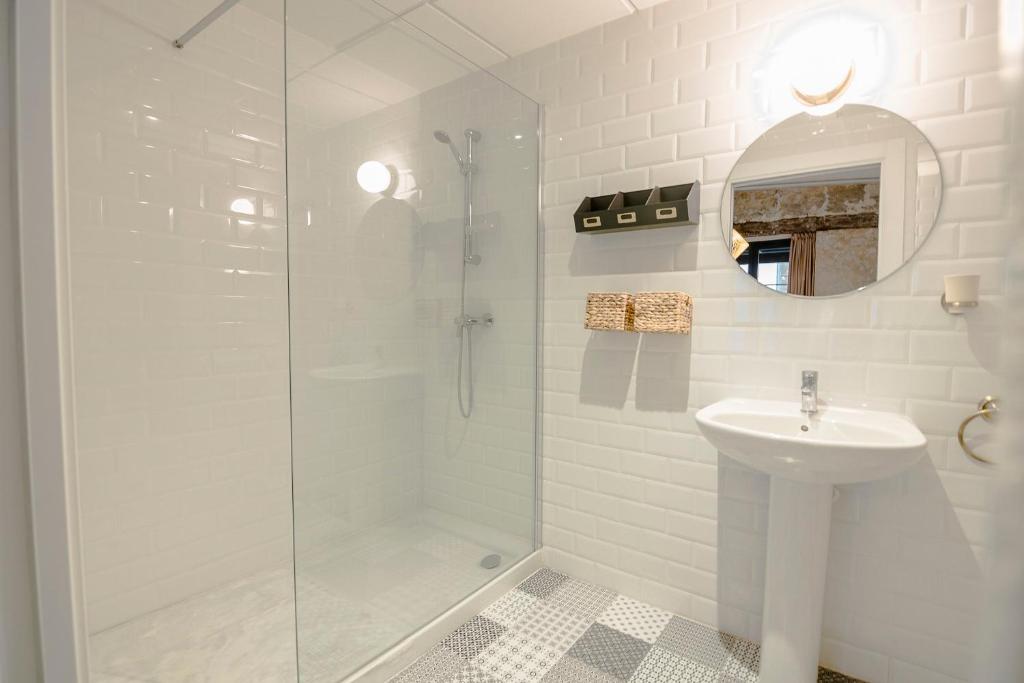 Koupelna v ubytování Hotel Boutique Alicante Palacete S.XVII Adults Only