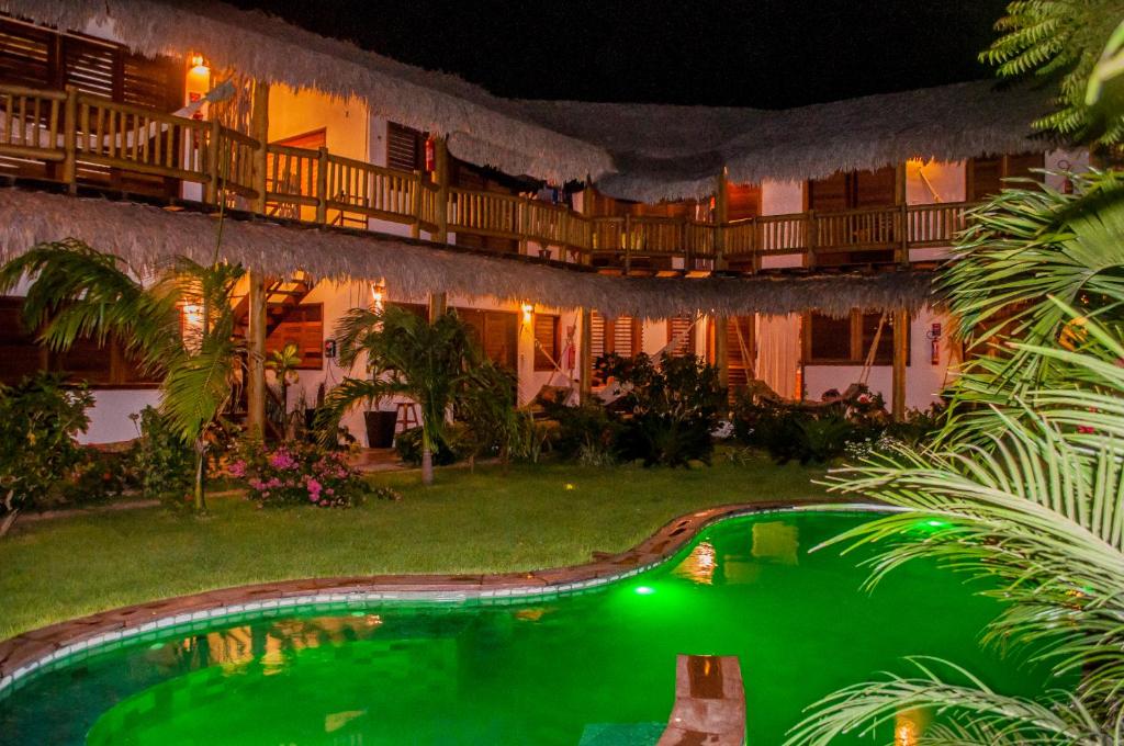 A piscina localizada em Residence Bons Ventos Jeri ou nos arredores