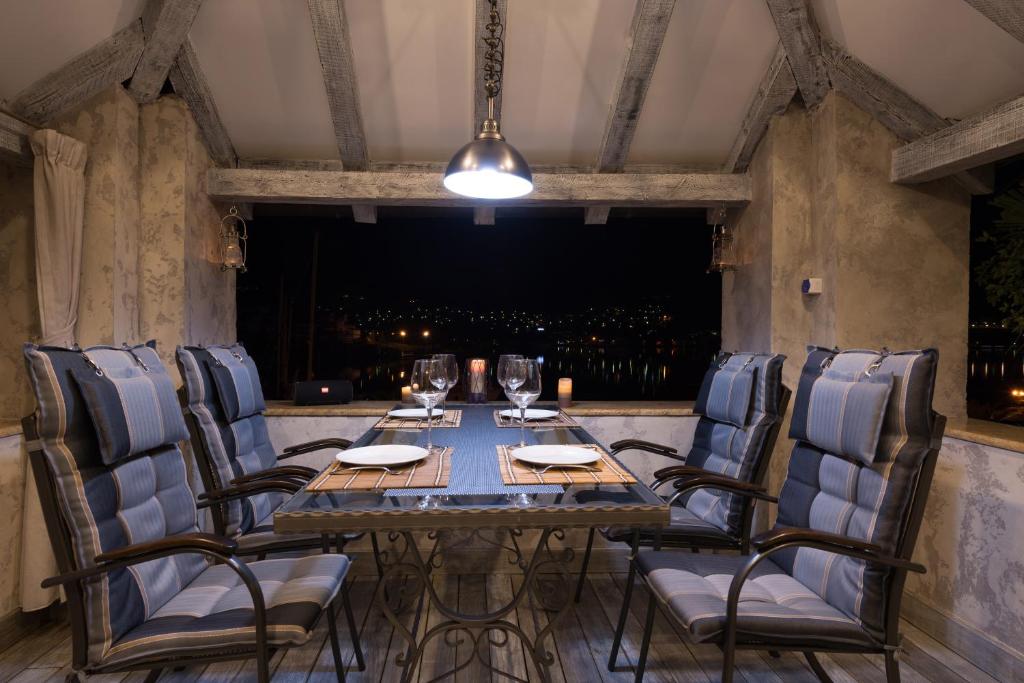 Kotor old town Palace Bucha - 7