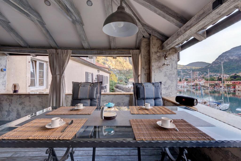 Kotor old town Palace Bucha - 13