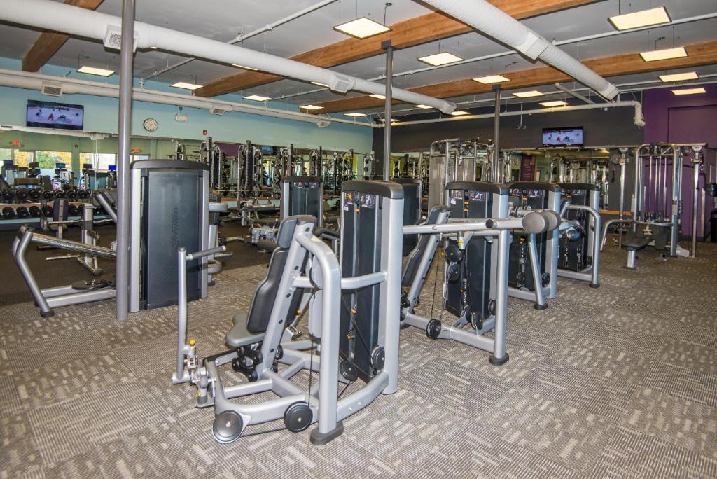 Fitness centrum a/nebo fitness zařízení v ubytování Queens Hotel