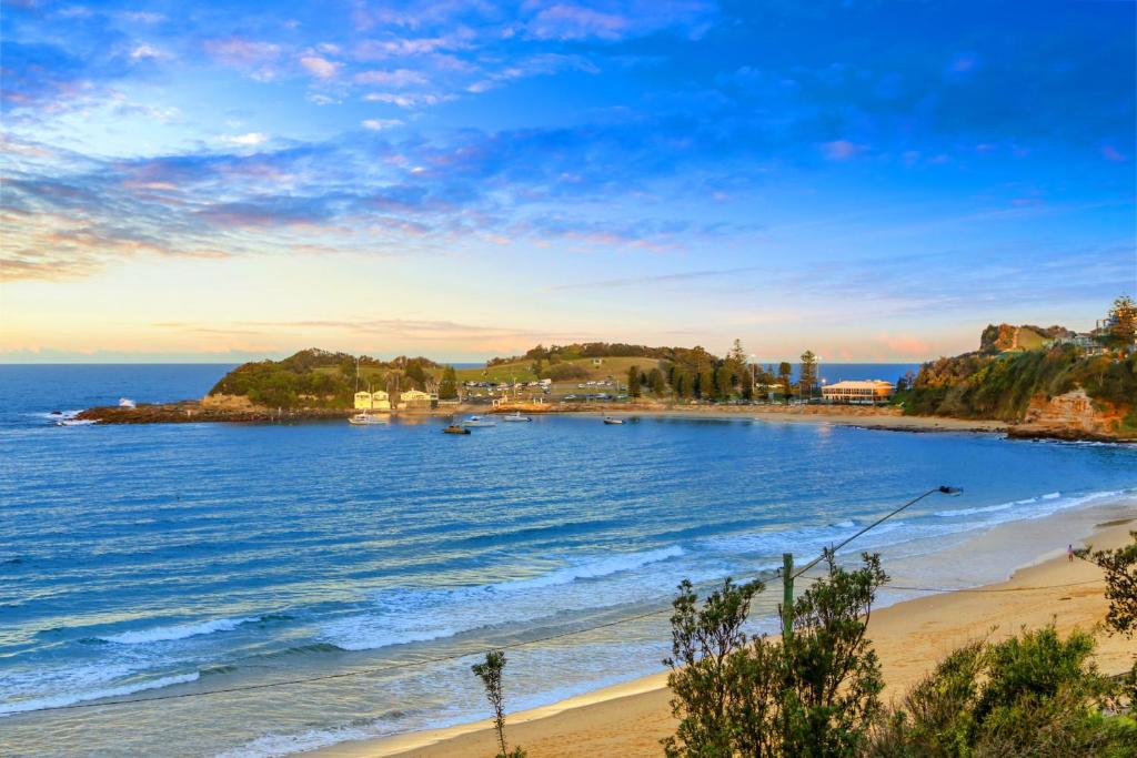 a view of a beach and the ocean at Joy's Hideaway in Terrigal