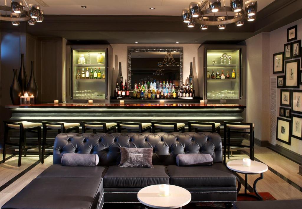 Posezení v ubytování Melrose Georgetown Hotel