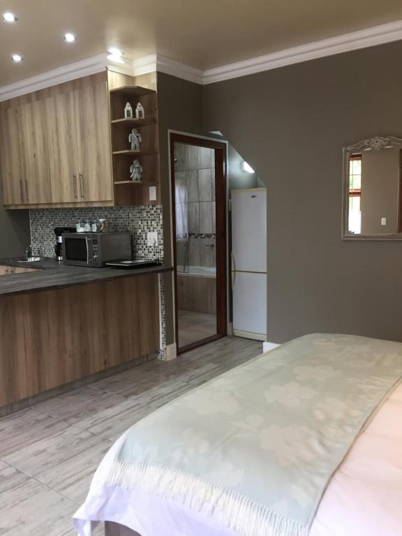 Rozenhof Guest Cottages - Image 35