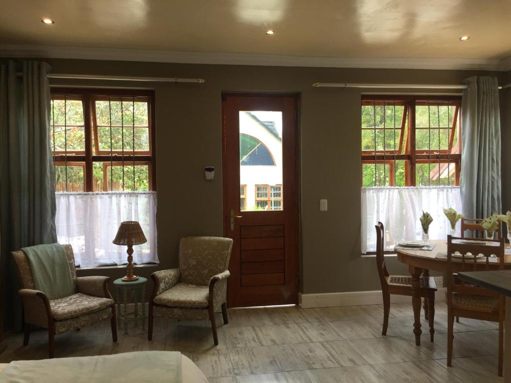 Rozenhof Guest Cottages - Image 38