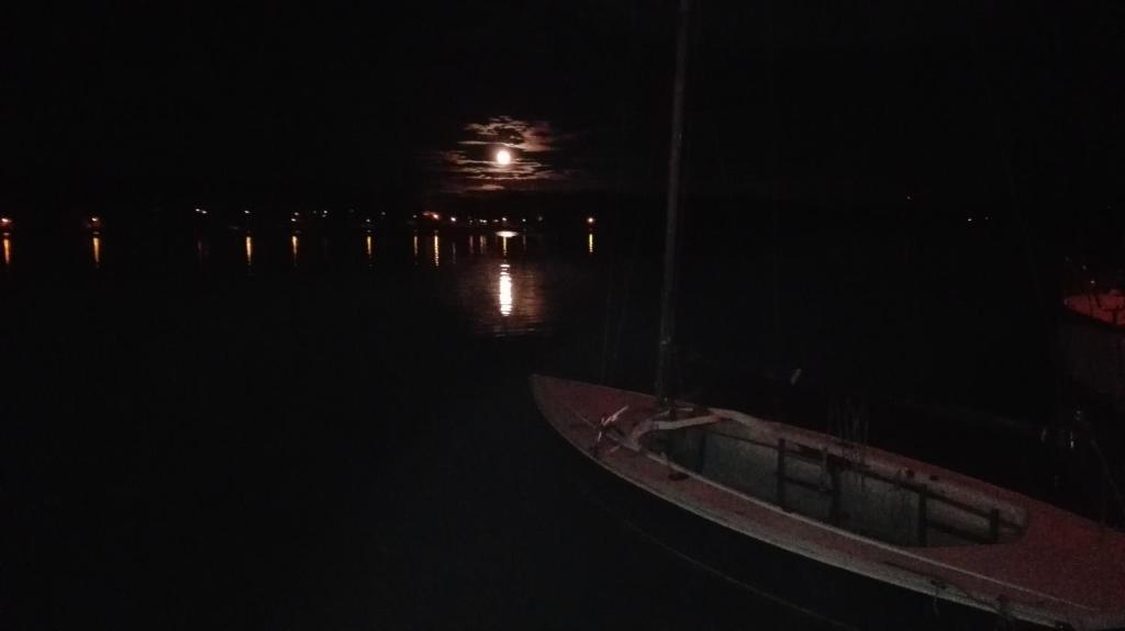 Výhled na řeku, která protéká v blízkosti penzionu
