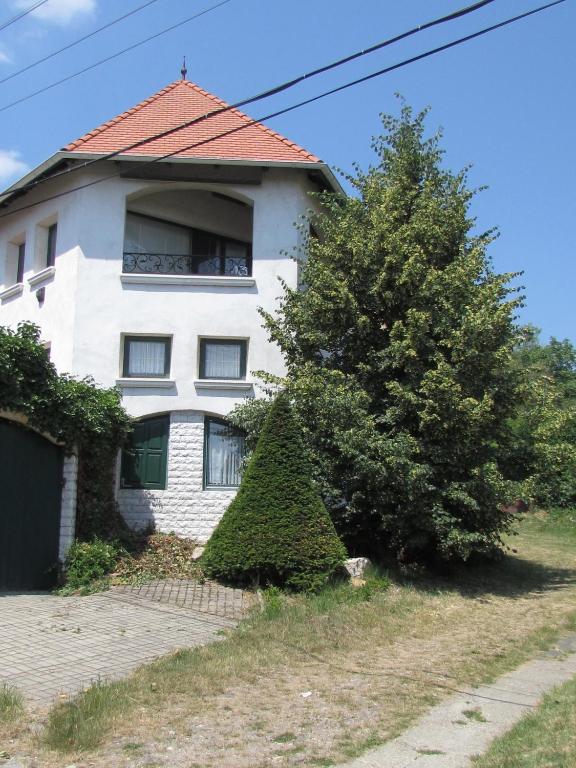 Budynek, w którym mieści się pensjonat