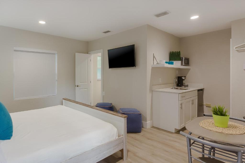 Kuchyň nebo kuchyňský kout v ubytování Drift Hotel
