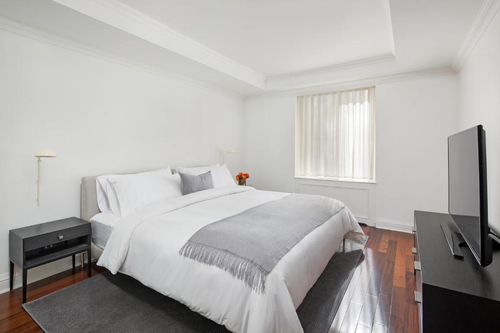 AKA Sutton Place - One-Bedroom Premium Suite