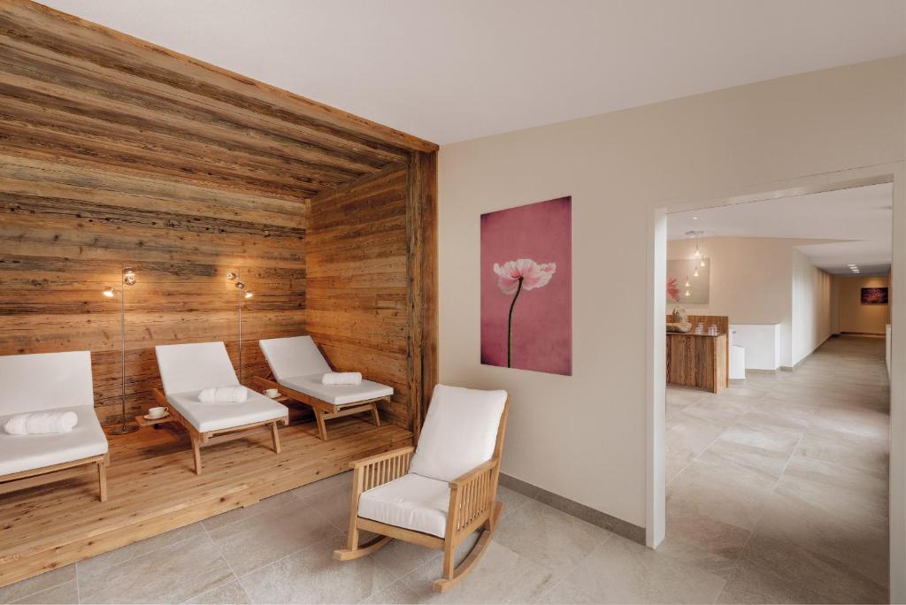 Posezení v ubytování ADLER HÄUSERN Gourmet & Spa Hotel