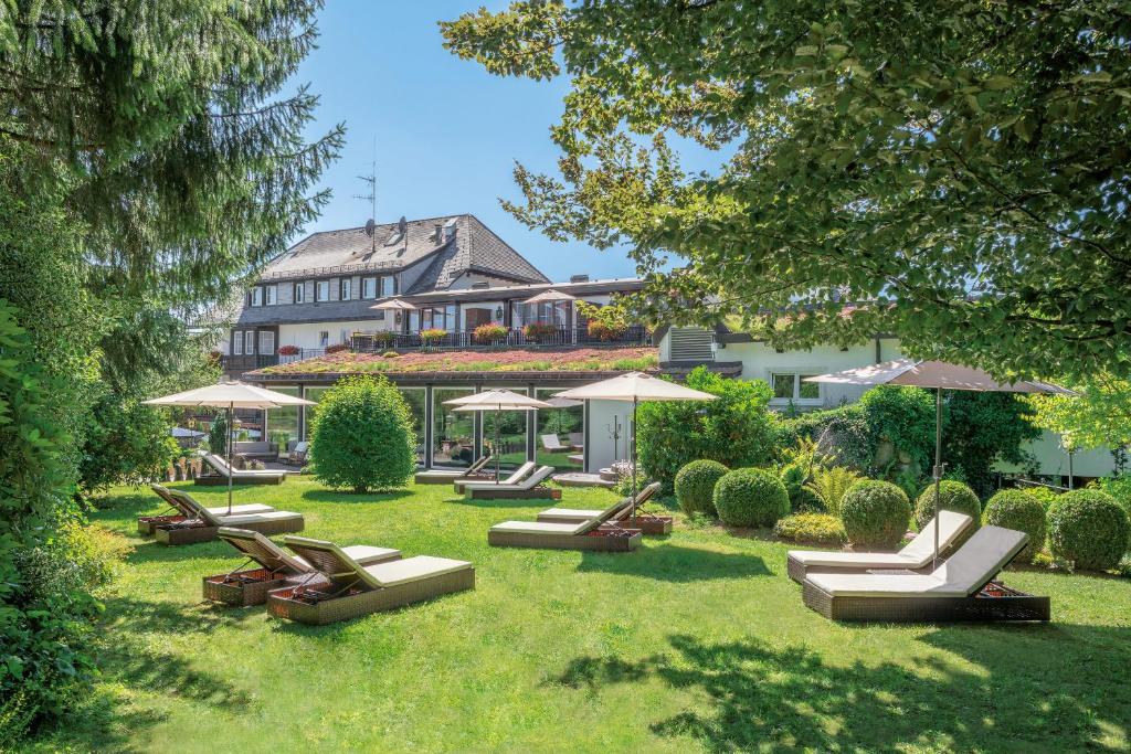 Zahrada ubytování ADLER HÄUSERN Gourmet & Spa Hotel
