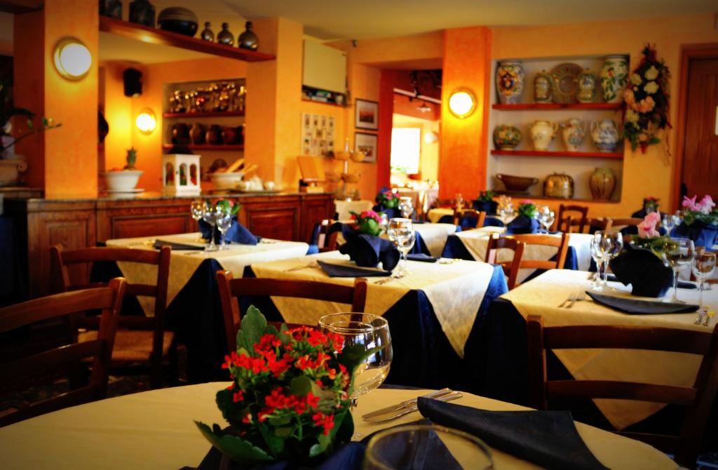 Restaurace v ubytování Hotel Bucaneve