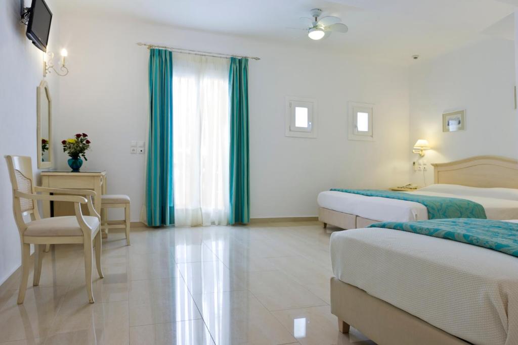 Kamari Hotel - 