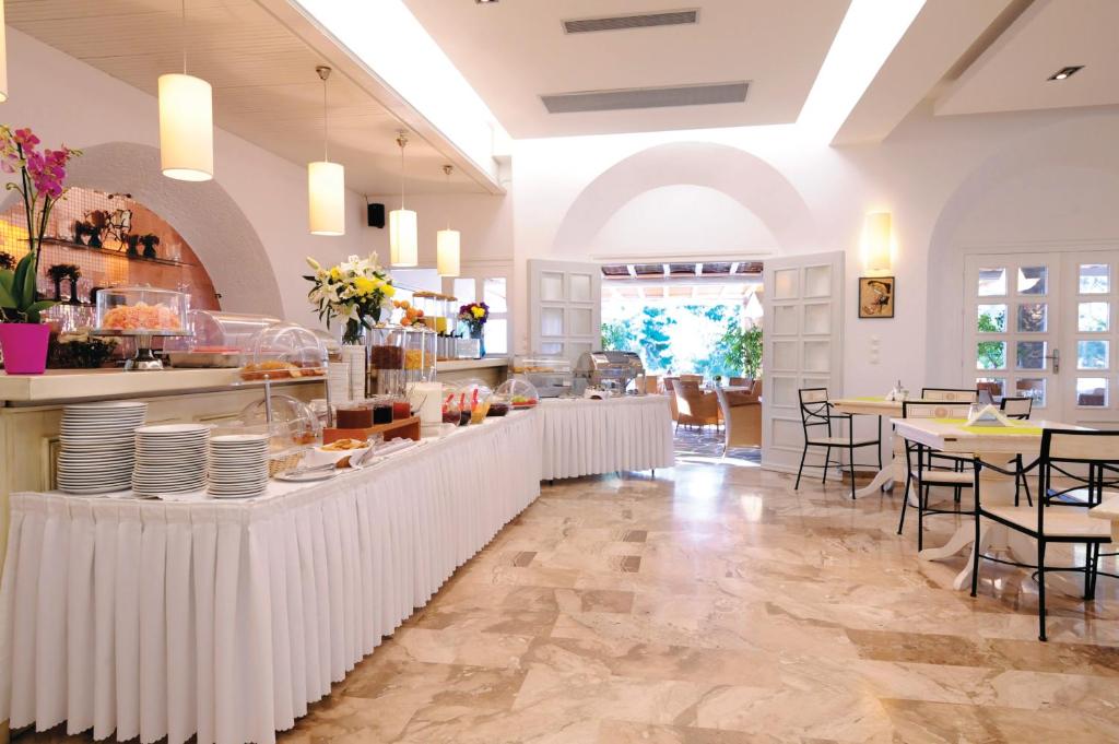 Restaurace v ubytování Kamari Hotel