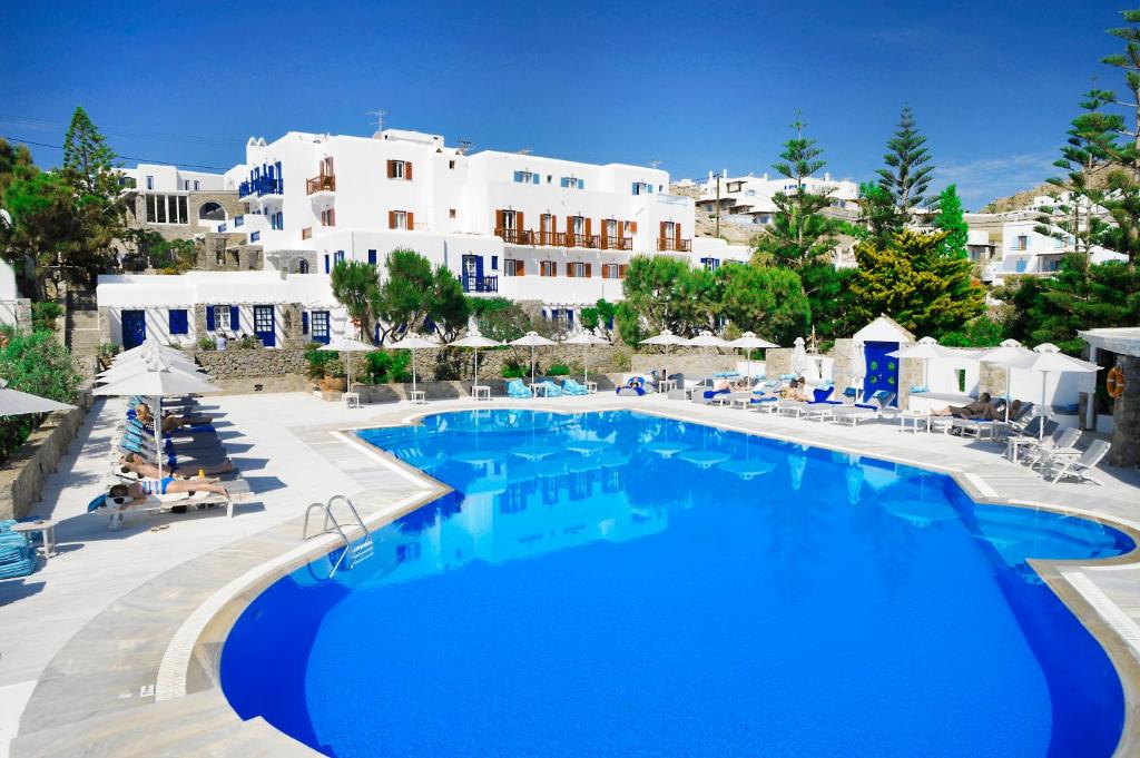 Bazén v ubytování Kamari Hotel nebo v jeho okolí