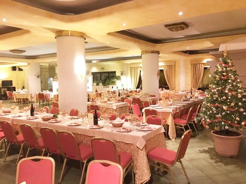Reštaurácia alebo iné gastronomické zariadenie v ubytovaní La Bastia Hotel & Resort