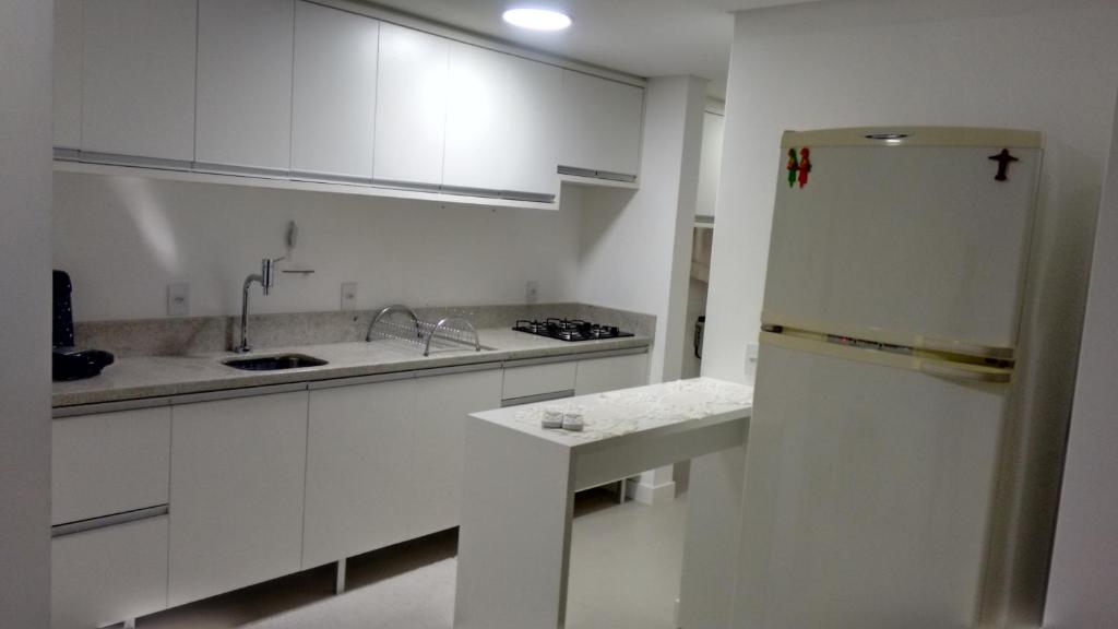  Apartamento novo frente para a piscina região nobre da praia dos Ingleses