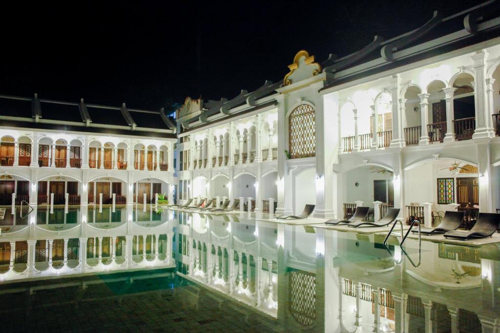 Bazén v ubytování Racha Island Resort (Rayaburi) nebo v jeho okolí