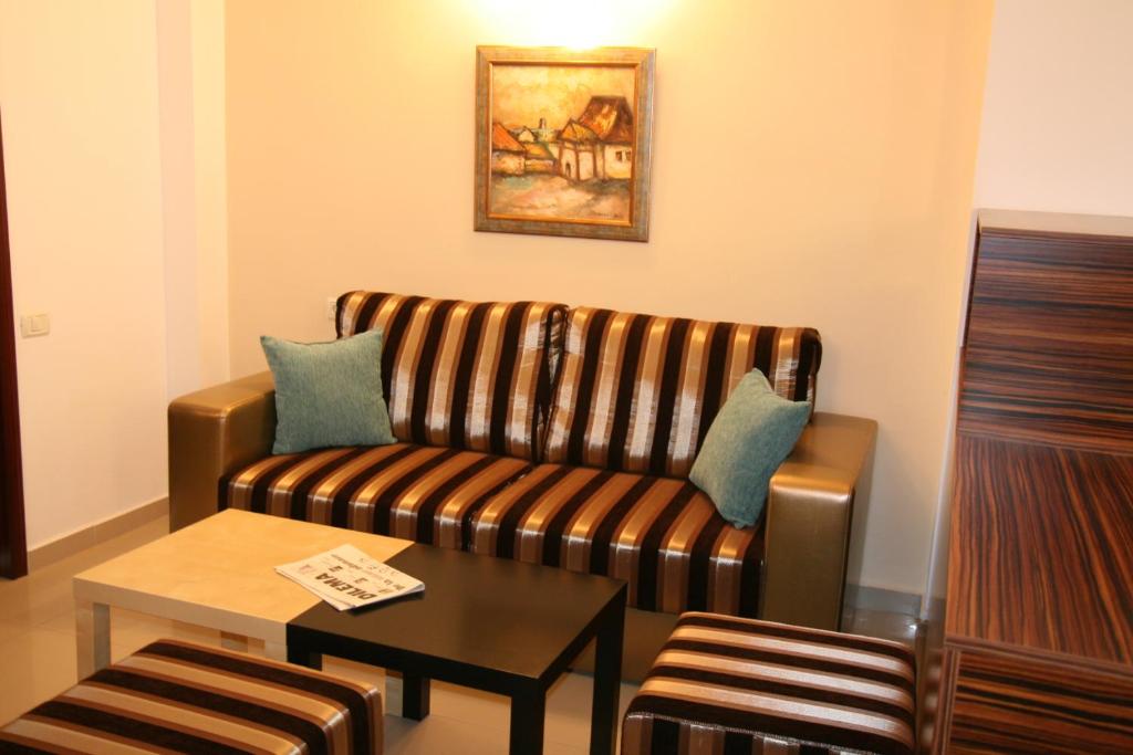 Posezení v ubytování Hotel Kilometrul Zero