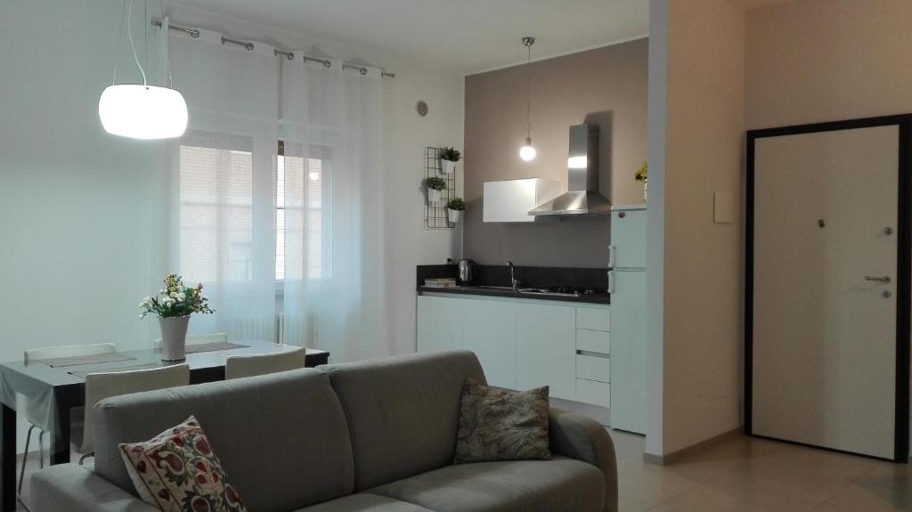 Xenia - Housity