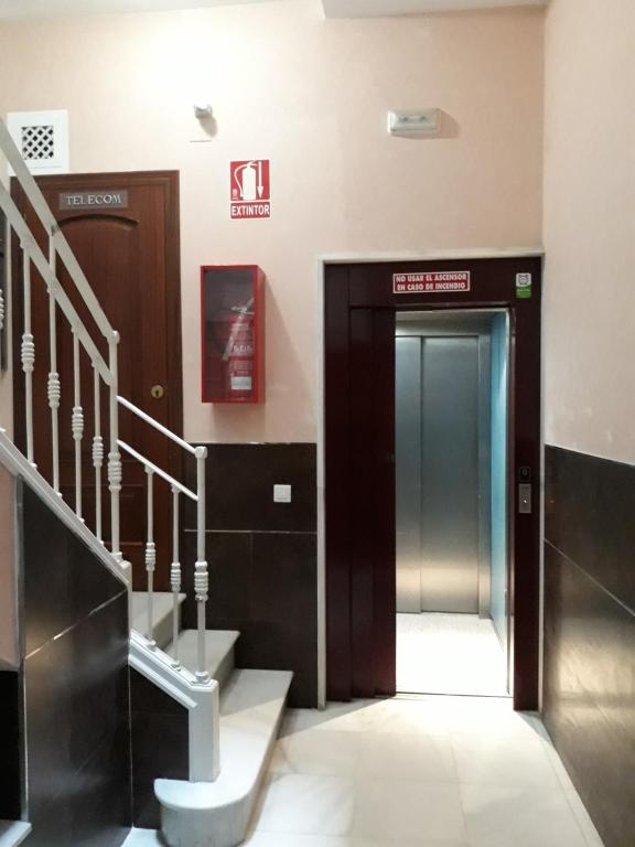 Zdjęcie z galerii obiektu Stay Home & Away in the Heart of Historical Town of Malaga w Maladze