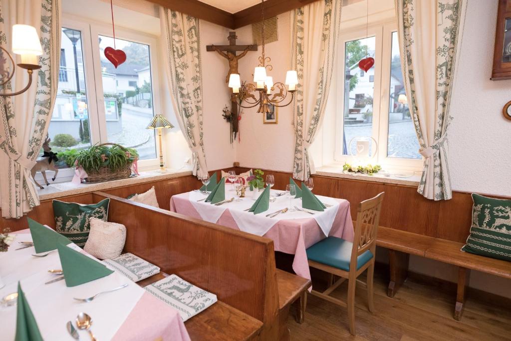 Restaurace v ubytování Schlossgasthof