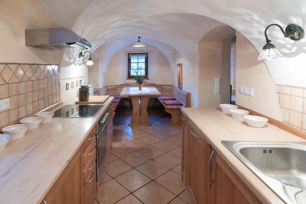 Kuchyň nebo kuchyňský kout v ubytování Homestead farm Tešnak