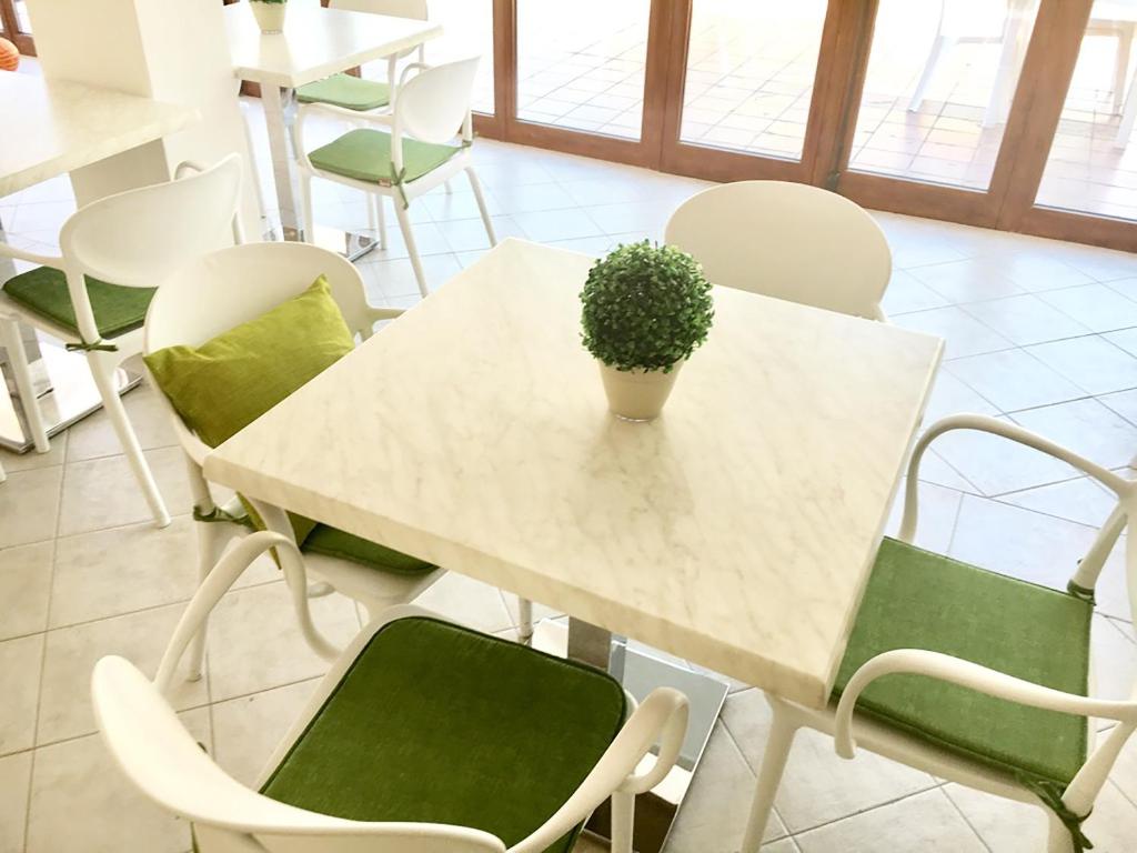 Posezení v ubytování Hotel Porto Puddu - Il Nido dei Gabbiani