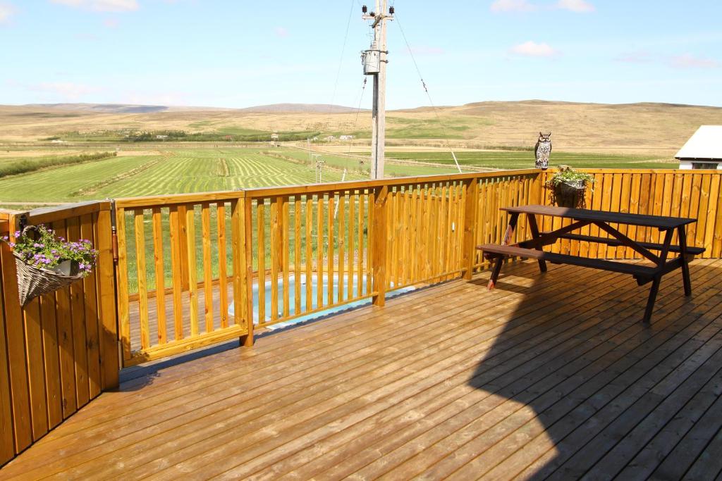 Balkón nebo terasa v ubytování Guesthouse Steindórsstadir, West Iceland