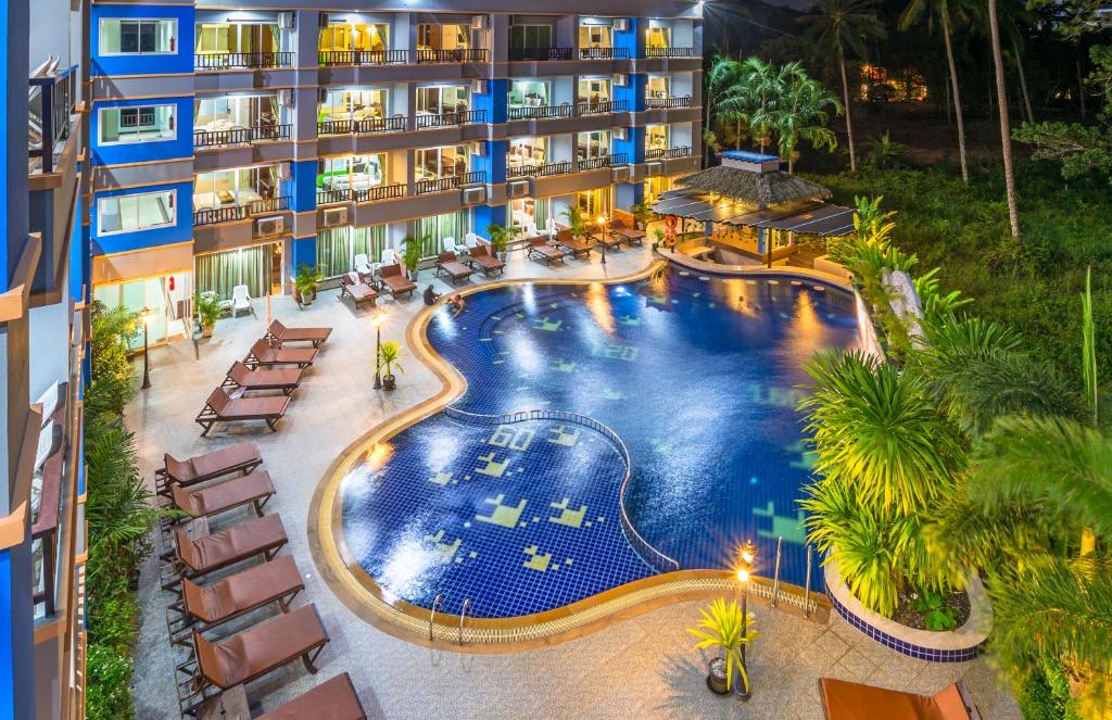 Bazén v ubytování Aonang Silver Orchid Resort nebo v jeho okolí