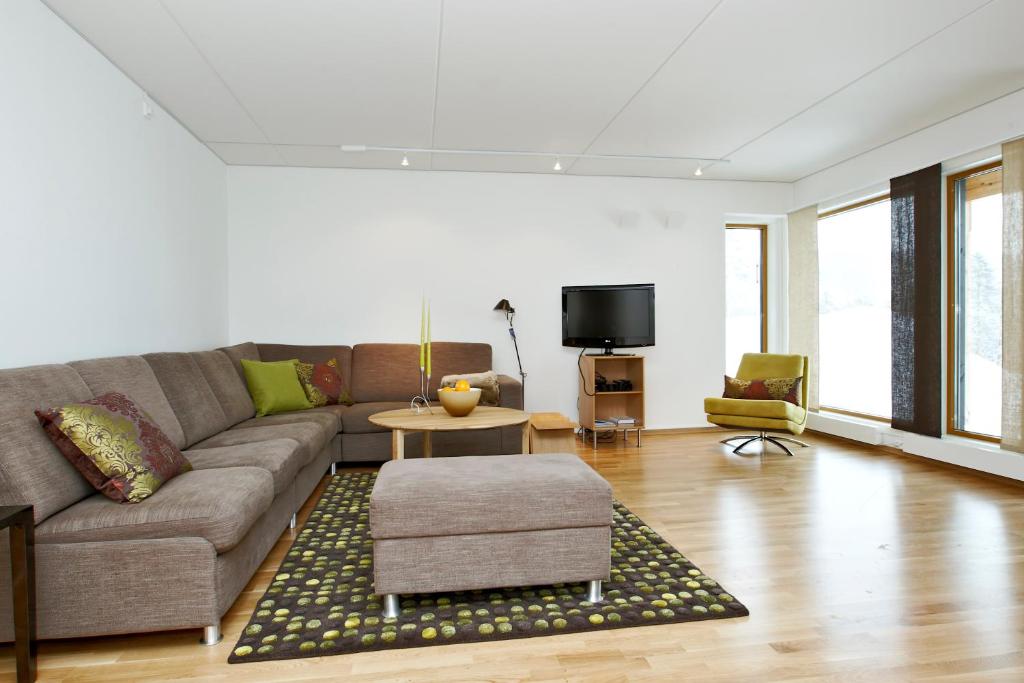 single kvinner i nodeland