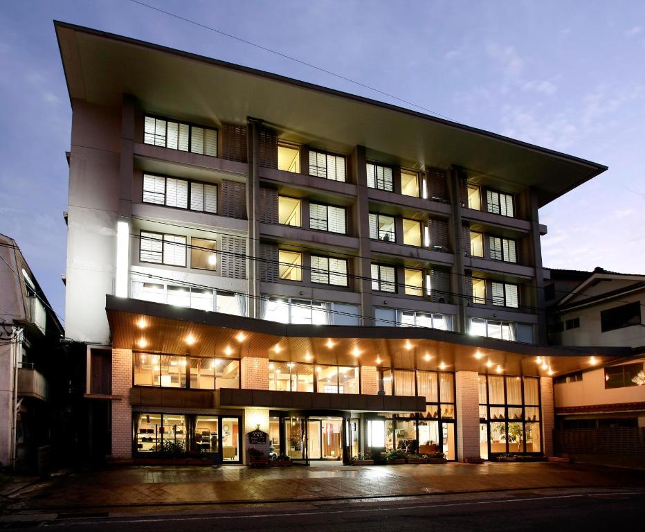 Unzen Sky Hotel - Image 1