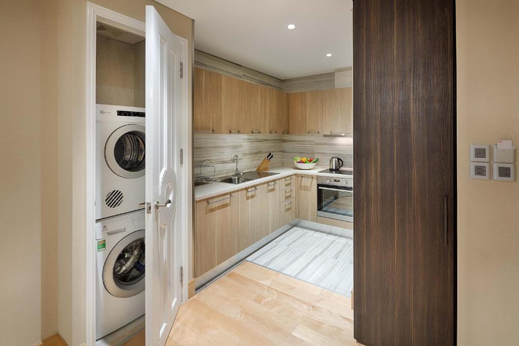 Sherwood Suites - 16