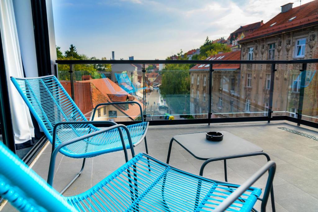 Hotel Academia - Superior Double Room With Balcony