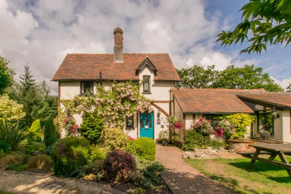Dale Farm House, Botley, United Kingdom