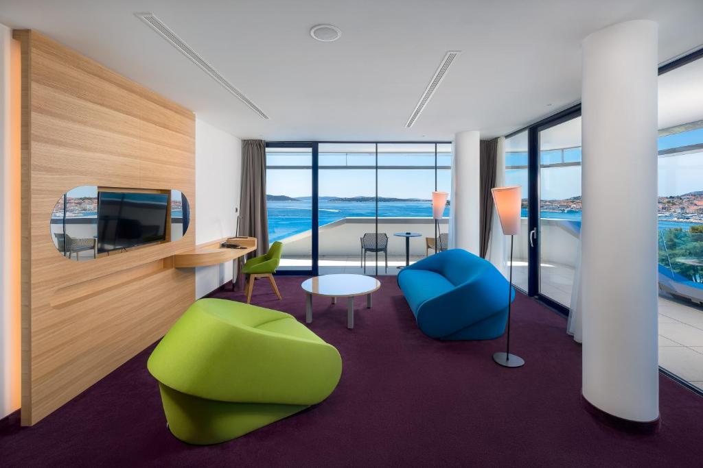 Hotel Olympia Sky - 10