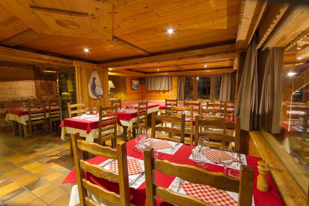 Restaurace v ubytování Hotel Le Tetras