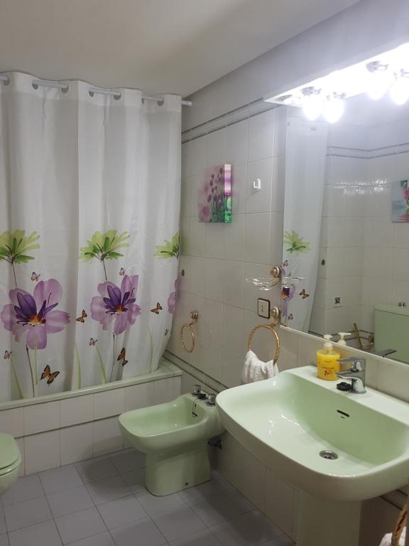 Łazienka w obiekcie Apartamento Eduardo Dato