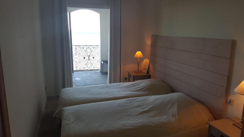 Gallery image of port rive gauche pavois in Marseillan