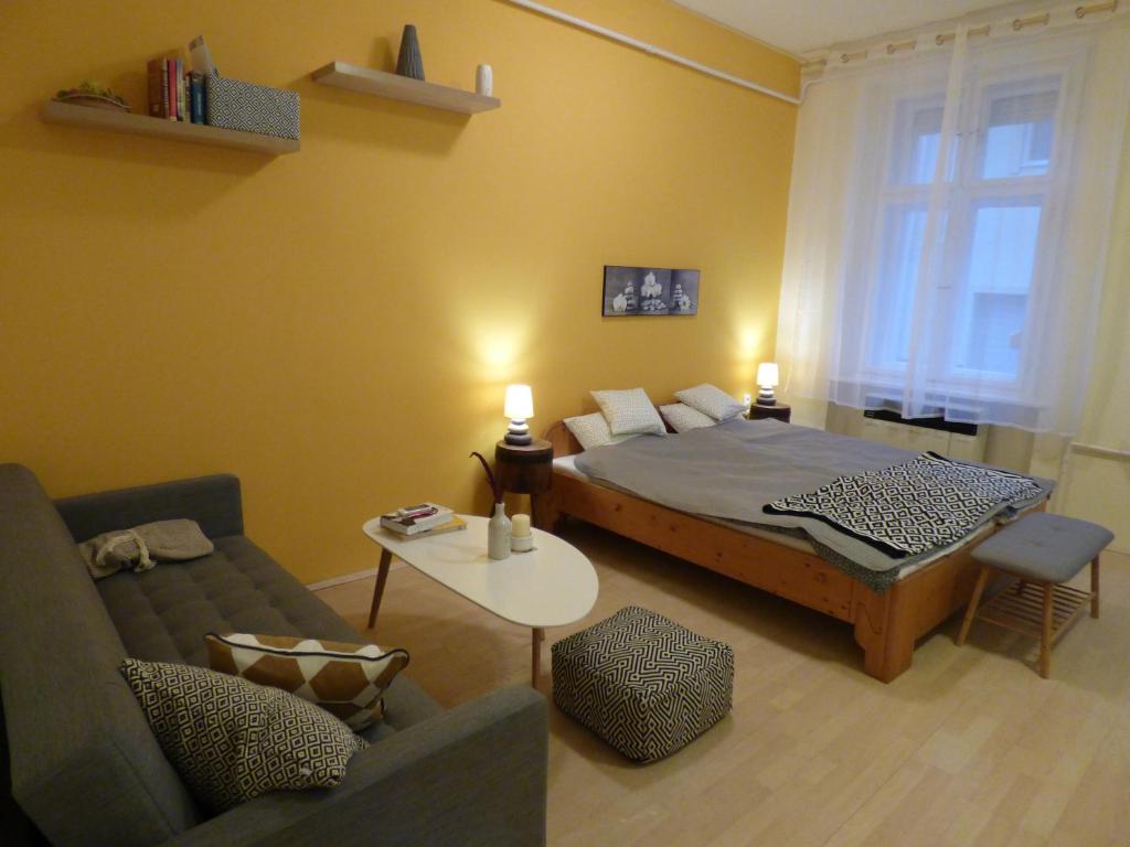 Yellow Apartment - Apartamento Con Vista Al Jardín