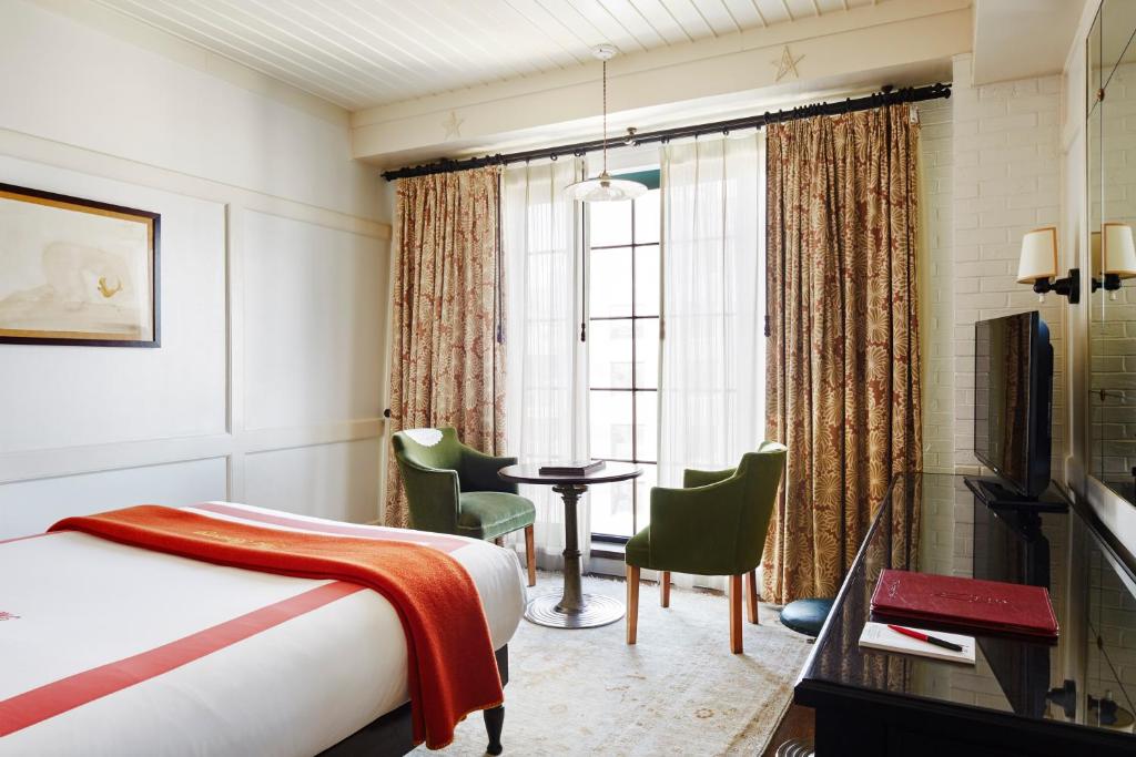 Μια τηλεόραση ή/και κέντρο ψυχαγωγίας στο The Bowery Hotel