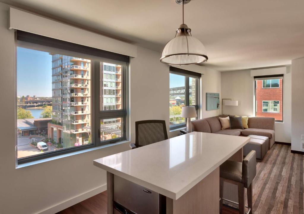 Hyatt House Portland / Downtown photo